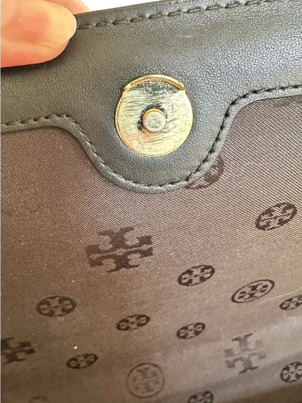 Tory Burch Fleming Quilted Leather Crossbody Shoulder Bag Black EUC Dust Bag - Picture 8 of 13